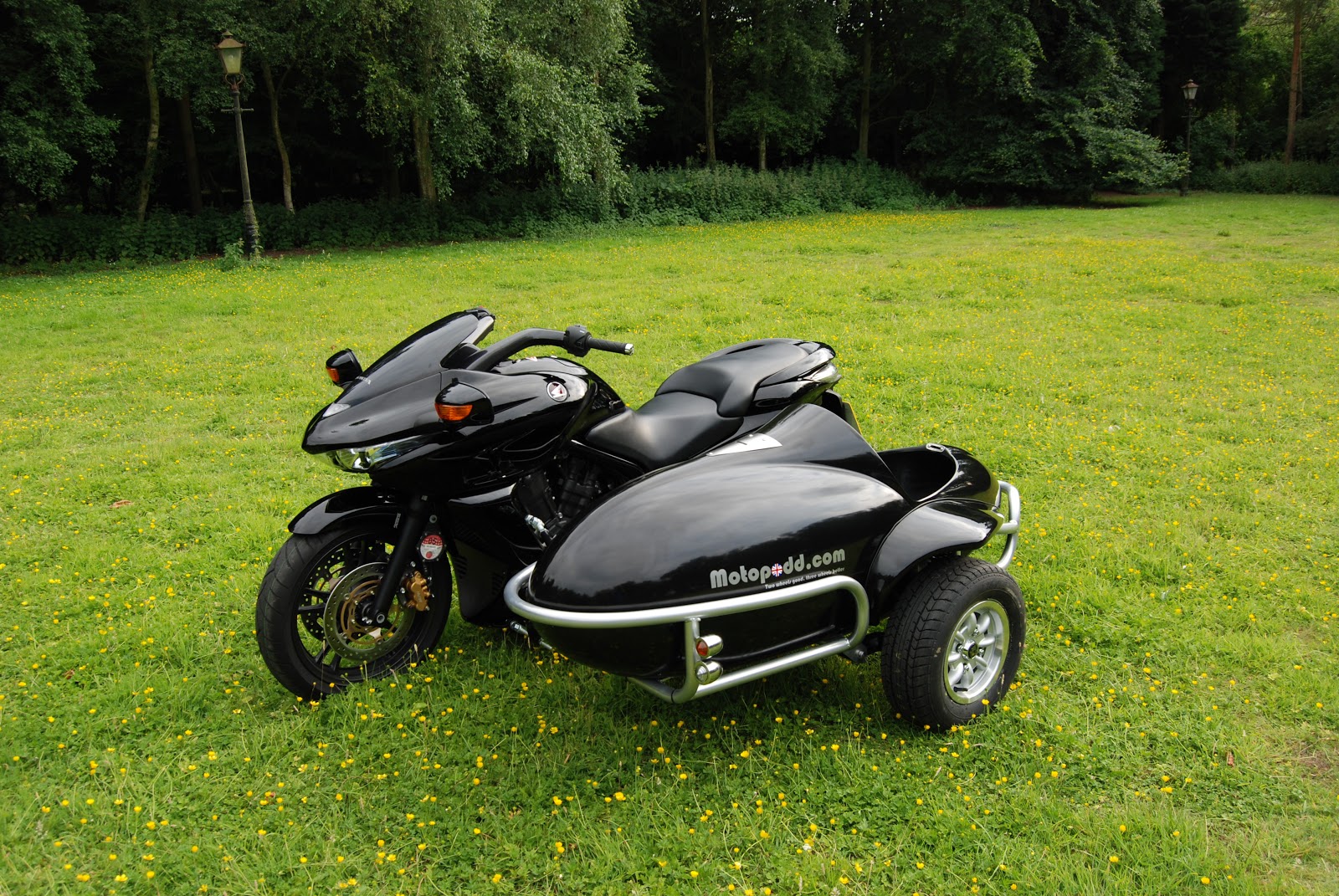 Wemoto News: Motorcycle Sidecars - Three Wheels Good!
