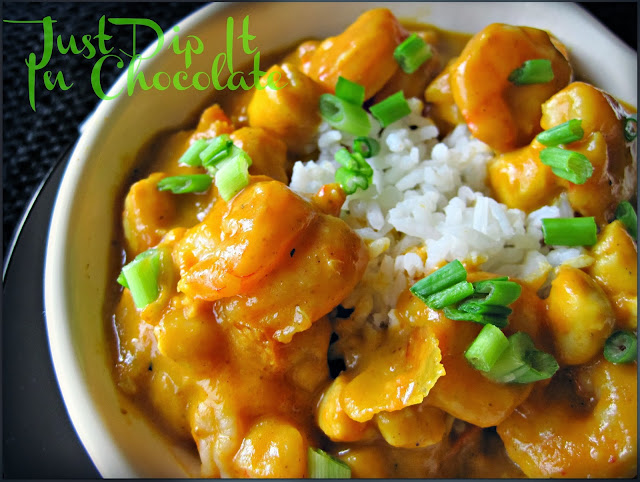 Pumpkin Shrimp and Scallop Curry Recipe, Savory Pumpkin curry is the perfect addition to your Fall #comfortfood line up. Shirmp and scallops bring a nice exotic but affordable touch to this dish. #Fall #curry