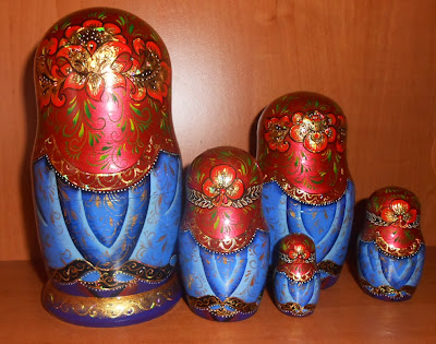 Nesting dolls (matryoshka) with painting in russian style khokhloma handmade.Russia Souvenirs with autor's painting. Set of 5 puppets a tall matryoshka dolls largest 6.7" (17 sm)