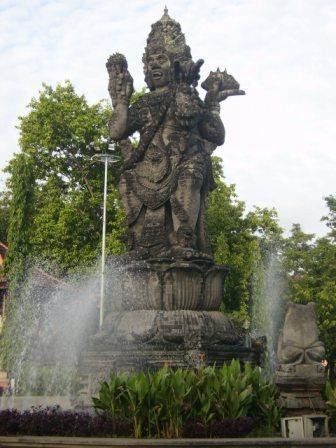 Patung Catur  Muka Landmark Kota Denpasar Wisata Bali