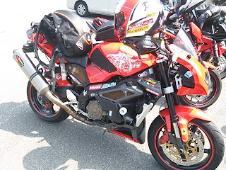 aprilia　Tueno V4