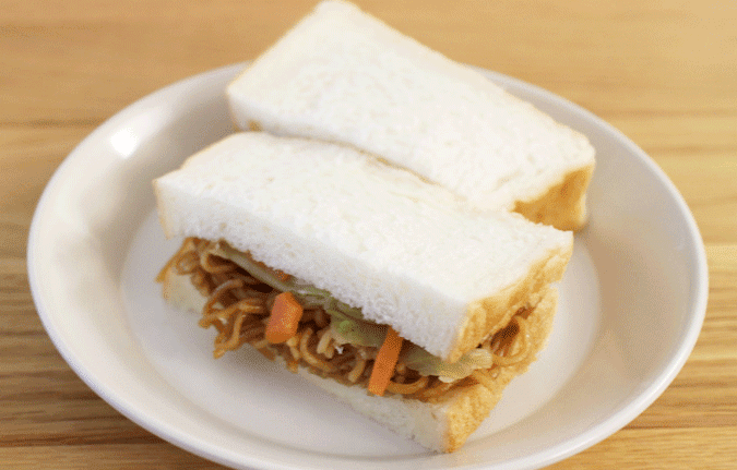 高級デザイン会社の高級社食は高級食パンを使った高級やきそばパン ヒトタマな日々 高級デザイン会社の高級社食は高級食パンを使った高級やきそばパン ヒトタマな日々
