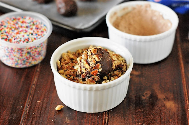 You may mean value chocolate truffles are every bit good fancy to brand yourself How to Make Chocolate Truffles