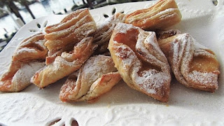  Grandma"s Christmas sweet rolls