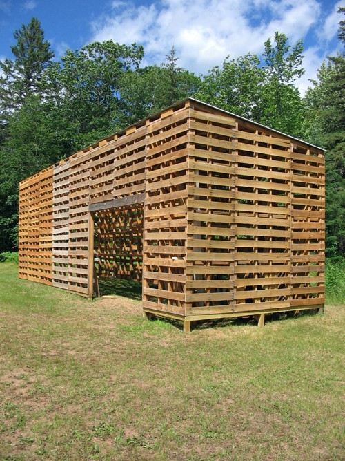  Designs: Creative Ways To Use Pallets Outdoors &amp; In Your Garden