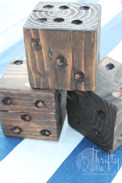 DIY oversized wood dice. A great way to add rustic farmhouse charm to your house!