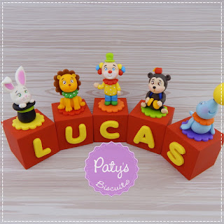 Cubos decorados Circo - Enfeite de mesa de festa infantil - Paty's Biscuit