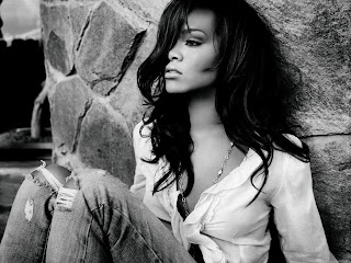 Rihanna | Hot Girl
