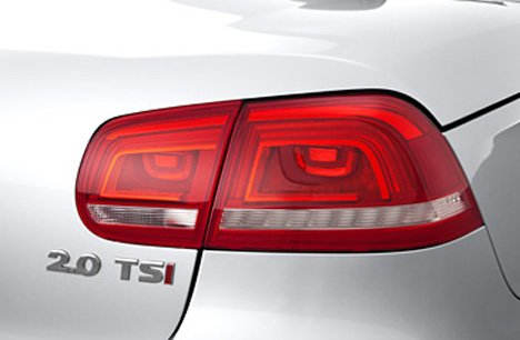 2012 Volkswagen Eos Lux 2dr FWD Convertible tail light view