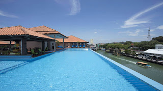 Gambar kolam renang Hotel Casa Del Rio Melaka Malaysia