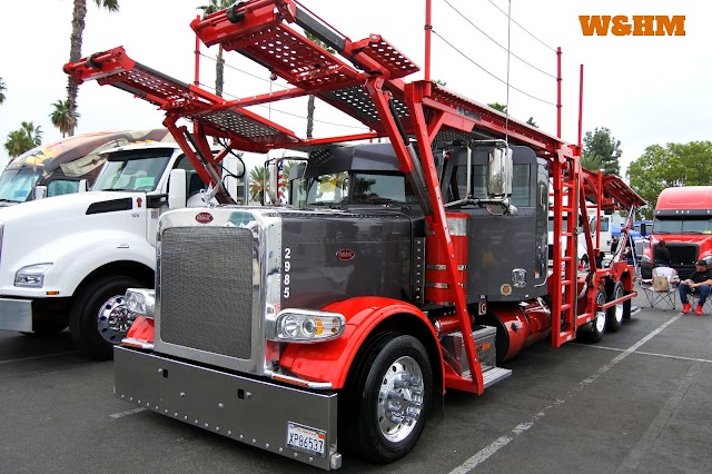 Awesome Semi-Trucks with Expanded Instrumentation Showing at California Trucking Show, Ontario #californiatruckingshow 
