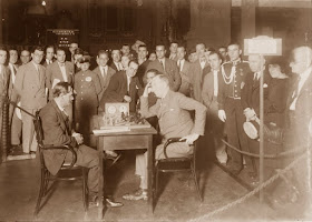 Torneo Internacional de la Exposición de Barelona 1929, partida de ajedrez Yates-Manuel Golmayo