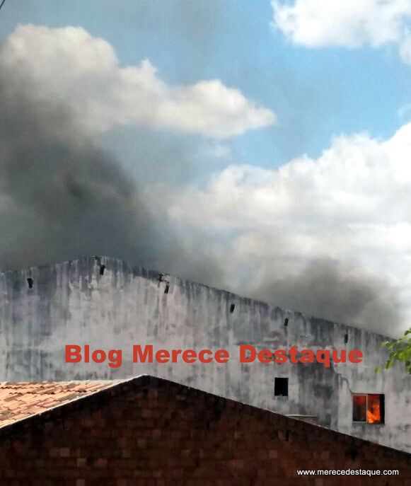 Incêndio atinge residência no Bairro Malaquias Cardoso