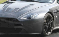 Aston Martin Vantage V12 Photo