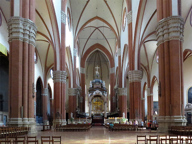 Interior of the Basilica of San Petronio, Piazza Maggiore, Bologna