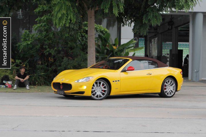as I walked to the entrance we're being greeted by yellow Maserati