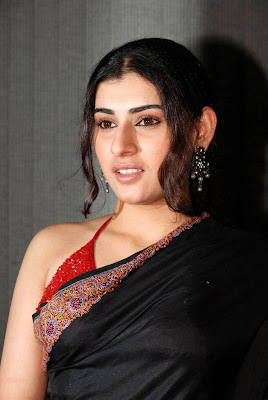 Tollywood Actress Archana Vedha in Hot Saree with bikini blouse Photos