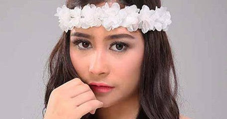 Lirik Lagu Prilly Latuconsina 'Katakan Cinta' OST 