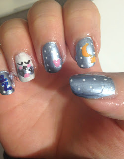 sleeping_seal_nail_art