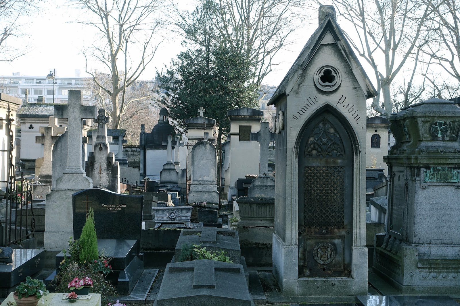 モンパルナス墓地（Cimetière du Montparnasse）