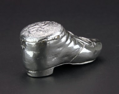 ANTIQUE 19thC RARE GERMAN SOLID SILVER SHOE SHAPED SNUFF BOX c.1890