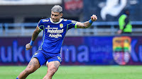 Priiiiiiit !! Menang Lawan Persija, Persib Naik Ke Peringkat 4. Selisih 1 Point Dengan Peringkat Pertama