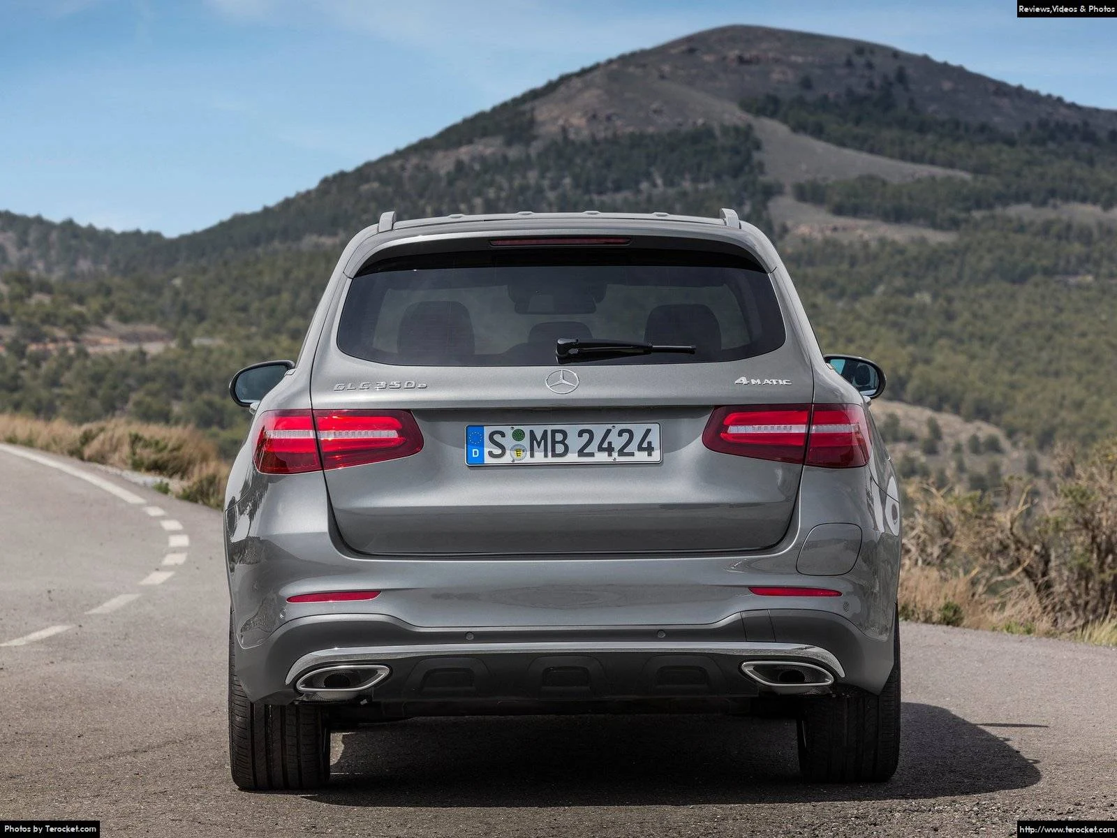 Hình ảnh xe ô tô Mercedes-Benz GLC 2016 & nội ngoại thất