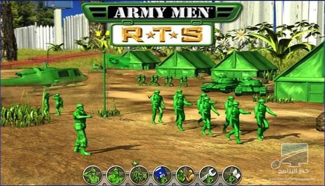 Army Men هي لعبة فيديو تكتيكية في الوقت الحقيقي تم تطويرها ونشرها بواسطة شركة 3DO لـ Microsoft Windows و Game Boy Color  في بداية هذه اللعبة ، تم تكليف Sarge بمهمة إعادة بسيطة على الخط الأمامي - حدد بعض المستندات - التي تتم في 3 مناطق: الصحراء ، جبال الألب و Bayou. في نهاية هذه اللعبة ، يجد Sarge بوابة غريبة تؤدي إلى البعد التالي - العالم الحقيقي - واللعبة التالية. تعتبر هذه اللعبة كلاسيكية من قبل المعجبين ، وهي واحدة من الألعاب القليلة التي تعرض في الواقع Sarge وفريقه كمجرد بيادق في معركة أكبر. هناك ميزتان تجعل هذه اللعبة فريدة من نوعها تقريبًا في السلسلة ، وهي رواية القصص (محاكاة ساخرة باللون الأبيض والأسود من العصور القديمة ، على غرار الحرب العالمية الثانية) وحقيقة أنها غالبًا ما تصور خطًا أماميًا أو قتالًا آخر لا ينطوي على الشخصيات.