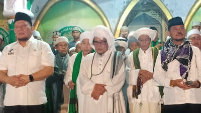 Hadir di Manakib Ponpes Al-Qodiri Jember, LaNyalla Ajak Jamaah Majukan Daerah