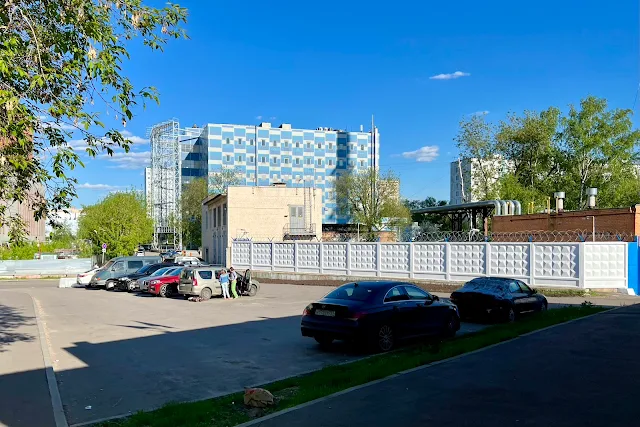 проспект Андропова, дворы, торговый центр «Гвоздь-2», электротяговая подстанция № 50 «Мосгортранс», районная тепловая станция «Нагатино»