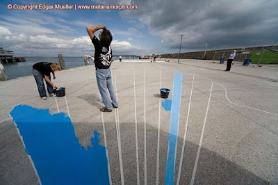 The Tip Of The iceberg - Street Art Seen On www.coolpicturegallery.net
