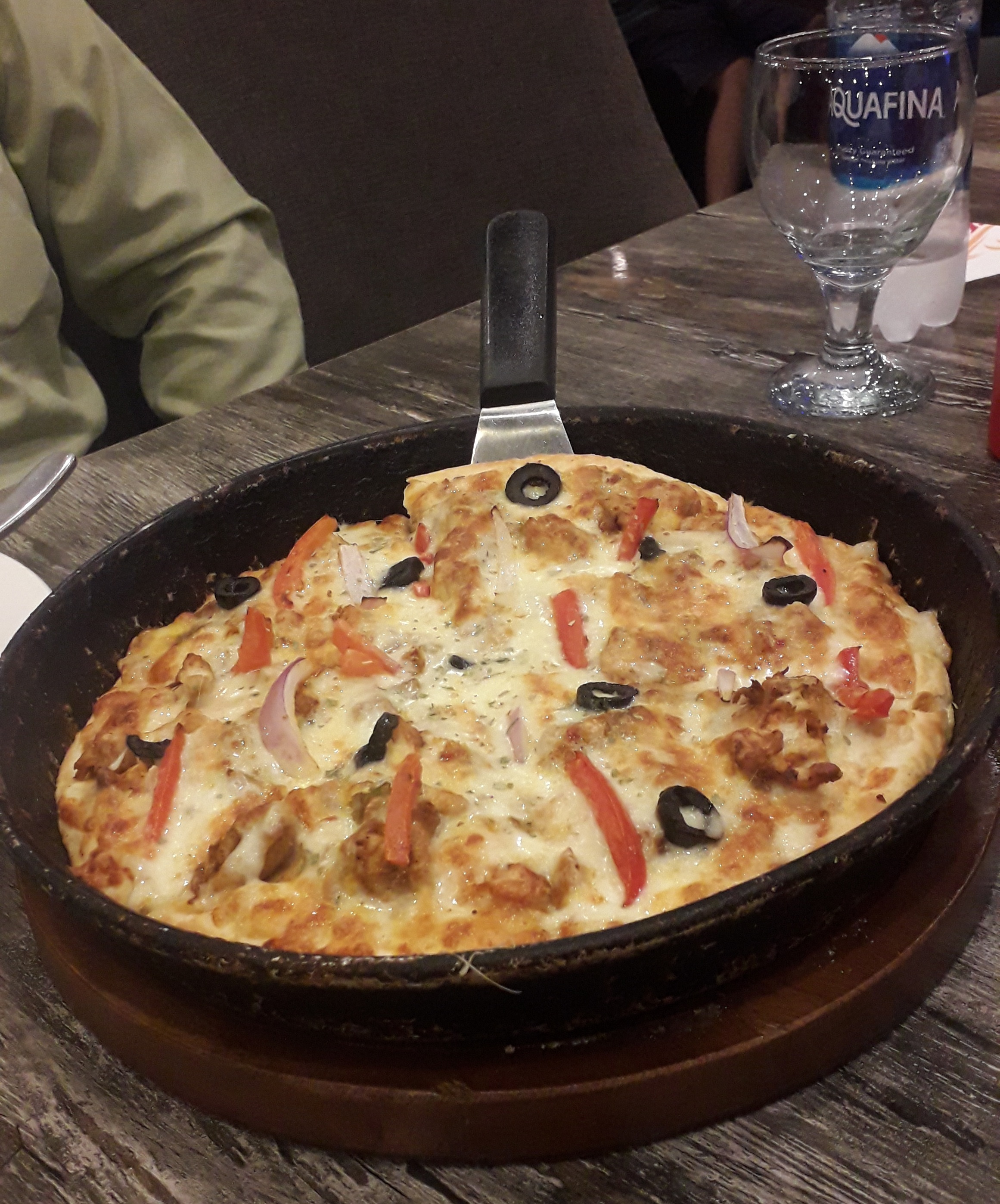 Chicken Achari Pizza