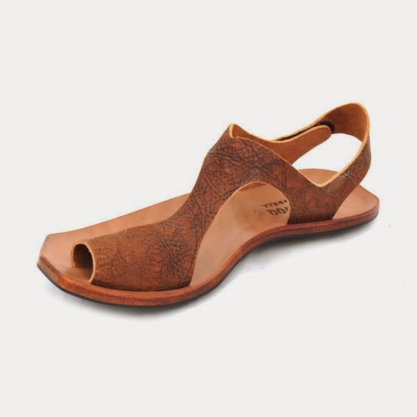 toe loop sandals: Cydwoq Reptile Toe Loop Sandal