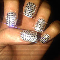 Rhinestones nail art - crystal