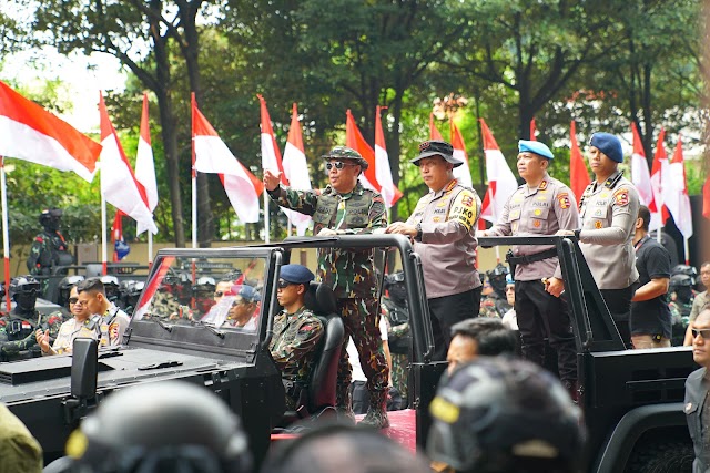  Kapolri Cek Gladi Bersih Apel Gelar Pasukan Pengamanan Pengambilan Sumpah Presiden dan Wapres RI