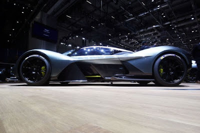 Aston Martin Valkyrie :mecanique world auto