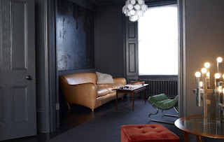 Elegant-Home-Interior-and-Decorating-Ideas-dark-paint-for-wall-and-doors