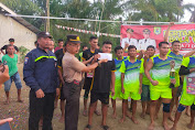 Kapolsek Bandar Khalipah Hadiri Penutupan Turnamen Bola Volly Kades Cup di Desa Juhar