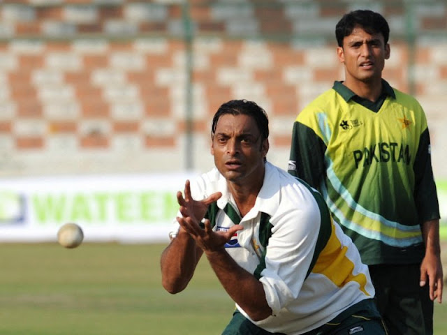 Shoaib Akhtar HD Wallpapers