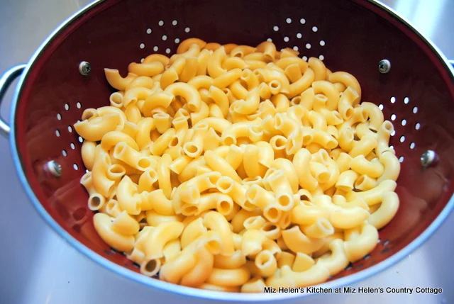 Old Fashioned One Pot Goulash At Miz Helen's Country Cottage