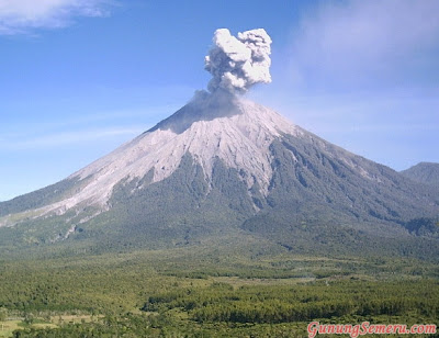 Daftar Nama Gunung di Indonesia Beserta Letaknya