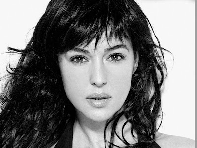 Monica Bellucci Photo File