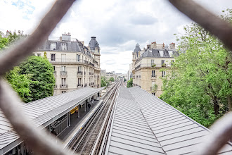 Dimanche à Paris : Métro aérien Station Passy ligne 6 - XVIème 