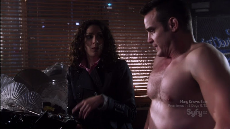 Eddie McClintock Shirtless on Warehouse 13 s2e02