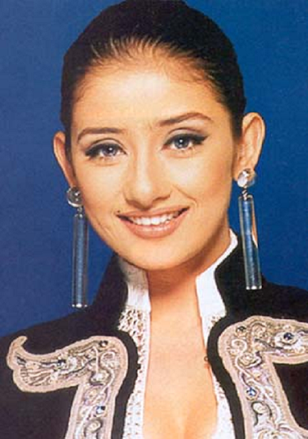 Manisha Koirala Hyper Star Hd Wallpapers