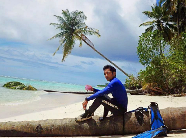 David Hidayat Andestin penjaga lingkungan terumbu karang