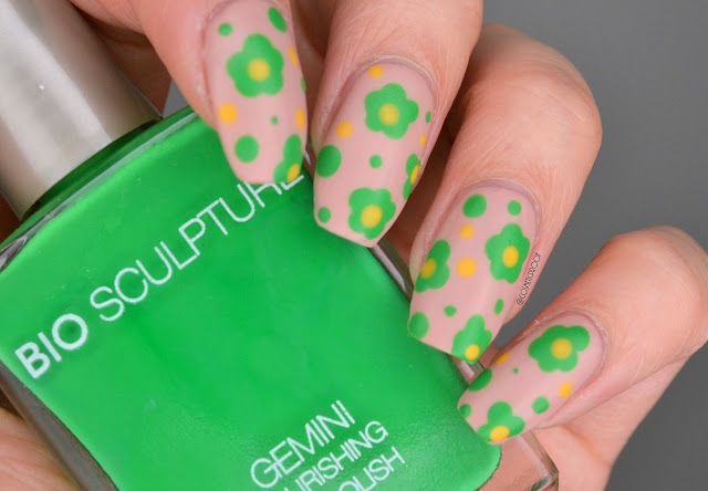 Matte Green Flower Nail Art