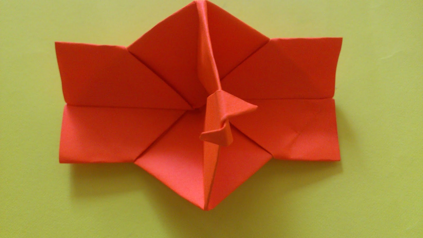 gambar yang berhubungan dengan kertas origami The world 