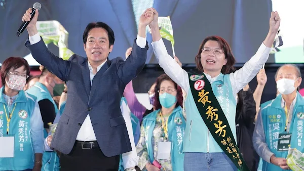 ▲民進黨彰化縣長候選人黃秀芳晚間在彰化市舉辦「選前之夜」造勢大會，副總統賴清德也第八度為黃秀芳公開站台輔選，現場高喊「黃秀芳凍蒜」，氣氛高昂。（記者林明佑翻攝）