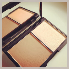 Sleek Contour Palette in Light